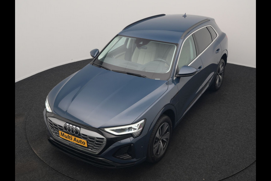 Audi Q8 e-tron 55 quattro S Line 114 kWh 408pk Dealer O.H | Trekhaak Afn. | Adaptive Cruise | Camera | Head Up | Matrix LED | Lederen Sportstoelen Memory & Ventilatie | Apple Carplay | Virtual | Stoelverwarming | Navigatie | DAB | 20"L.M |