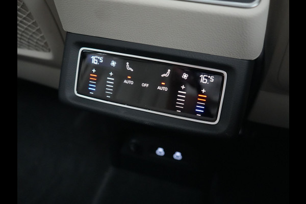 Audi Q8 e-tron 55 quattro S Line 114 kWh 408pk Dealer O.H | Trekhaak Afn. | Adaptive Cruise | Camera | Head Up | Matrix LED | Lederen Sportstoelen Memory & Ventilatie | Apple Carplay | Virtual | Stoelverwarming | Navigatie | DAB | 20"L.M |
