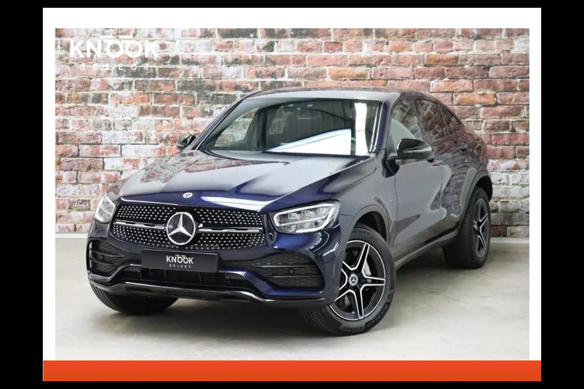 Mercedes-Benz GLC Coupé 300e 4MATIC AMG-Line Automaat / Burmester / Nightpakket / Rijassistentiepakket Plus / Sportonderstel / Stoelverwaming / Achteruitrijcamera / Elektrischverstelbare stoelen / LED / Navigatiesysteem / Leder