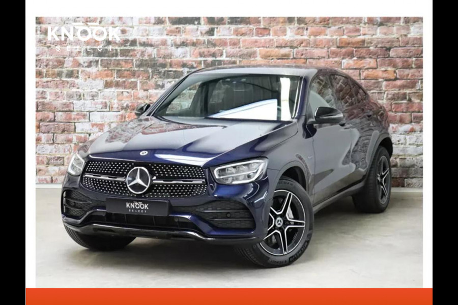 Mercedes-Benz GLC Coupé 300e 4MATIC AMG-Line Automaat / Burmester / Nightpakket / Rijassistentiepakket Plus / Sportonderstel / Stoelverwaming / Achteruitrijcamera / Elektrischverstelbare stoelen / LED / Navigatiesysteem / Leder