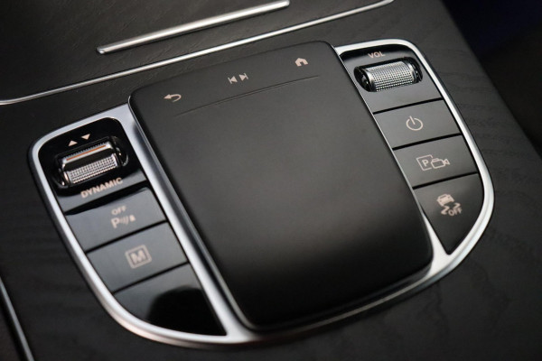 Mercedes-Benz GLC Coupé 300e 4MATIC AMG-Line Automaat / Burmester / Nightpakket / Rijassistentiepakket Plus / Sportonderstel / Stoelverwaming / Achteruitrijcamera / Elektrischverstelbare stoelen / LED / Navigatiesysteem / Leder