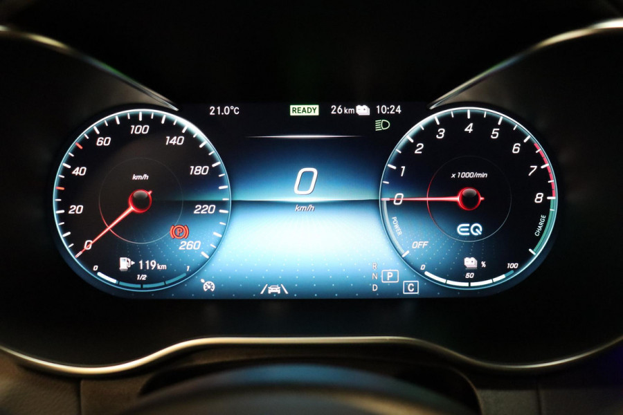 Mercedes-Benz GLC Coupé 300e 4MATIC AMG-Line Automaat / Burmester / Nightpakket / Rijassistentiepakket Plus / Sportonderstel / Stoelverwaming / Achteruitrijcamera / Elektrischverstelbare stoelen / LED / Navigatiesysteem / Leder