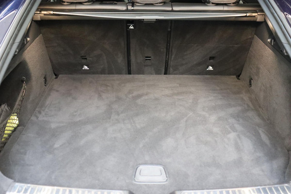 Mercedes-Benz GLC Coupé 300e 4MATIC AMG-Line Automaat / Burmester / Nightpakket / Rijassistentiepakket Plus / Sportonderstel / Stoelverwaming / Achteruitrijcamera / Elektrischverstelbare stoelen / LED / Navigatiesysteem / Leder