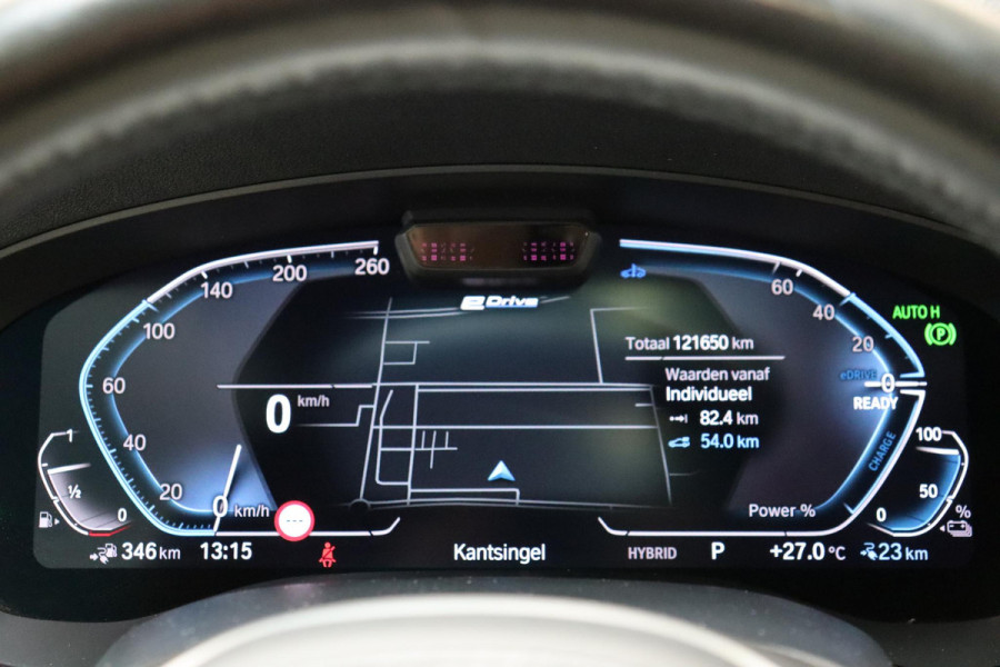 BMW 5 Serie Touring 530e xDrive High Executive M Sport Pakket Automaat / Live Cockpit Professional / Driving Assistant Professional / Laserlicht / Panoramadak / Trekhaak / Stuurwielverwarming / Ambiance Verlichting / Stoelverwarming voor+achter / Head-Up Display / DAB / Hifi / Sportstoelen