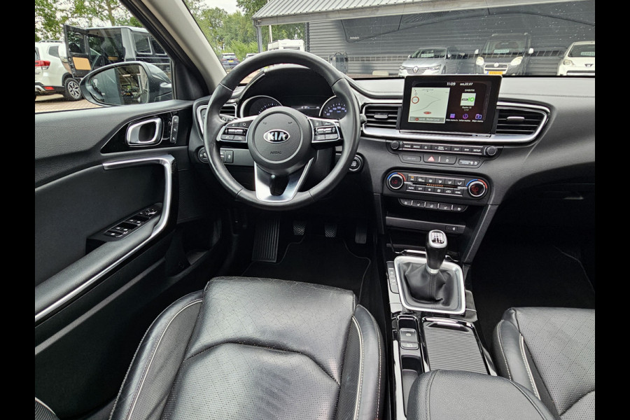 Kia Ceed 1.4 T-GDi ExecutiveLine | Navi | Pano | Trekhaak | Leer | Stoelverwarming | Keyless | Elek. stoelen |
