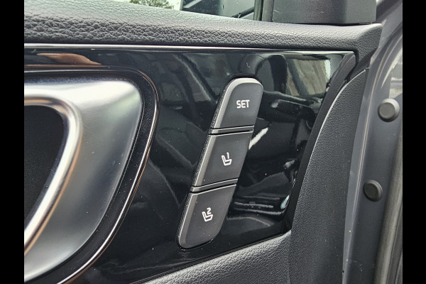 Kia Ceed 1.4 T-GDi ExecutiveLine | Navi | Pano | Trekhaak | Leer | Stoelverwarming | Keyless | Elek. stoelen |