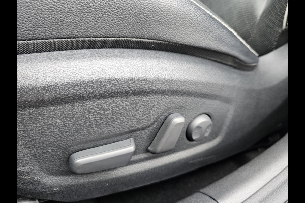 Kia Ceed 1.4 T-GDi ExecutiveLine | Navi | Pano | Trekhaak | Leer | Stoelverwarming | Keyless | Elek. stoelen |