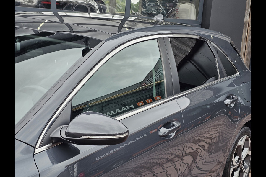 Kia Ceed 1.4 T-GDi ExecutiveLine | Navi | Pano | Trekhaak | Leer | Stoelverwarming | Keyless | Elek. stoelen |