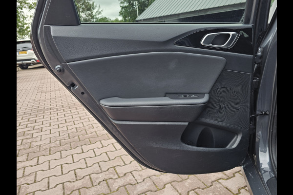 Kia Ceed 1.4 T-GDi ExecutiveLine | Navi | Pano | Trekhaak | Leer | Stoelverwarming | Keyless | Elek. stoelen |