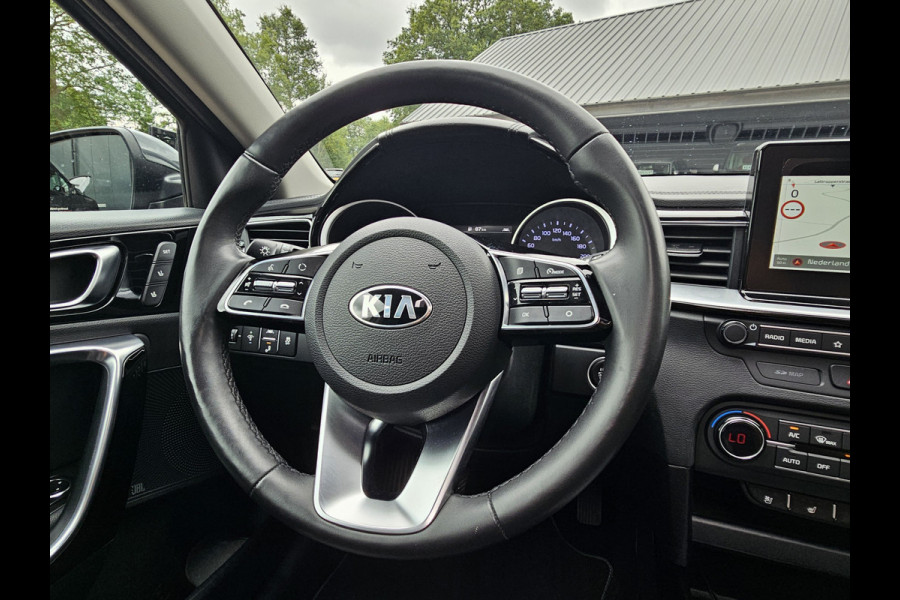 Kia Ceed 1.4 T-GDi ExecutiveLine | Navi | Pano | Trekhaak | Leer | Stoelverwarming | Keyless | Elek. stoelen |