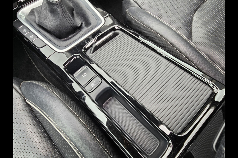 Kia Ceed 1.4 T-GDi ExecutiveLine | Navi | Pano | Trekhaak | Leer | Stoelverwarming | Keyless | Elek. stoelen |
