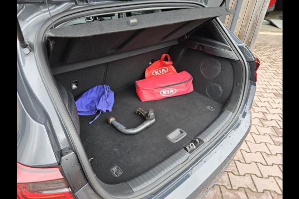 Kia Ceed 1.4 T-GDi ExecutiveLine | Navi | Pano | Trekhaak | Leer | Stoelverwarming | Keyless | Elek. stoelen |