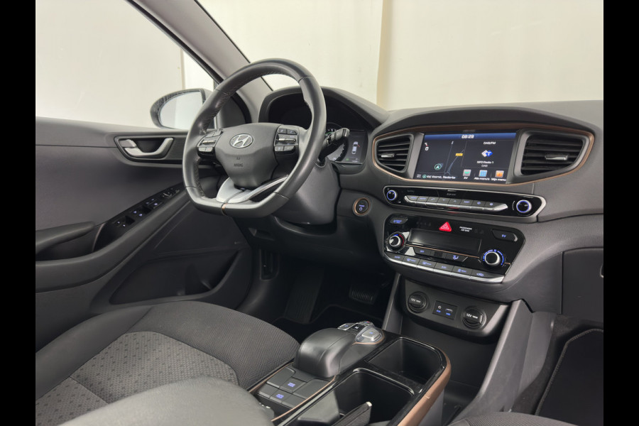 Hyundai IONIQ Comfort EV (INCL-BTW) Aut. *ADAPTIVE-CRUISE | DIGI-COCKPIT | SHIFTPADDLES | LANE-ASSIST | CCS-FASTLOADER | CRUISE | CAMERA | KEYLESS | DAB+ | NAVI-FULLMAP | ECC | PDC | 16"*