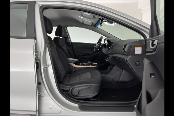 Hyundai IONIQ Comfort EV (INCL-BTW) Aut. *ADAPTIVE-CRUISE | DIGI-COCKPIT | SHIFTPADDLES | LANE-ASSIST | CCS-FASTLOADER | CRUISE | CAMERA | KEYLESS | DAB+ | NAVI-FULLMAP | ECC | PDC | 16"*