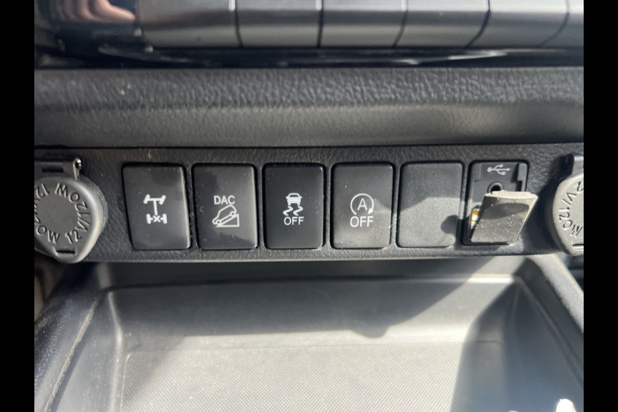 Toyota Hilux 2.4 D-4D-F Double Cab 5 persoons/Geel Kenteken