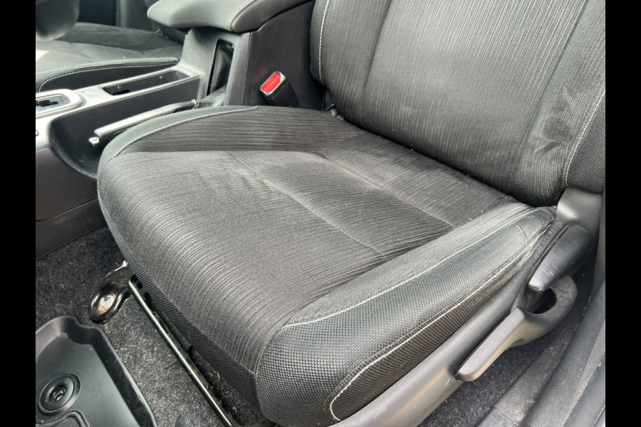 Toyota Hilux 2.4 D-4D-F Double Cab 5 persoons/Geel Kenteken