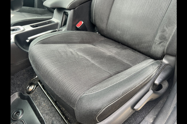 Toyota Hilux 2.4 D-4D-F Double Cab 5 persoons/Geel Kenteken