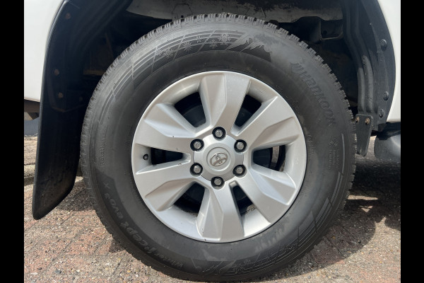 Toyota Hilux 2.4 D-4D-F Double Cab 5 persoons/Geel Kenteken