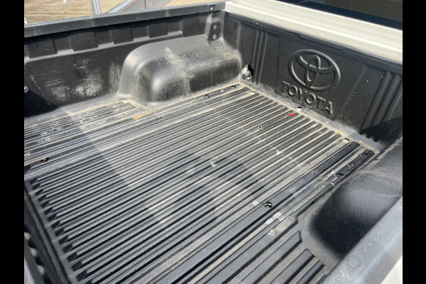 Toyota Hilux 2.4 D-4D-F Double Cab 5 persoons/Geel Kenteken