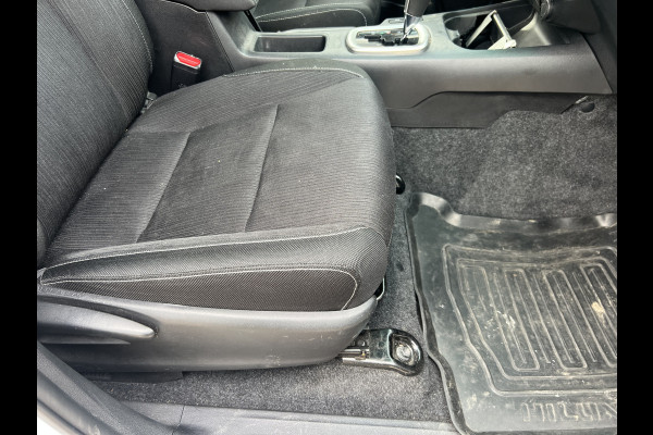 Toyota Hilux 2.4 D-4D-F Double Cab 5 persoons/Geel Kenteken
