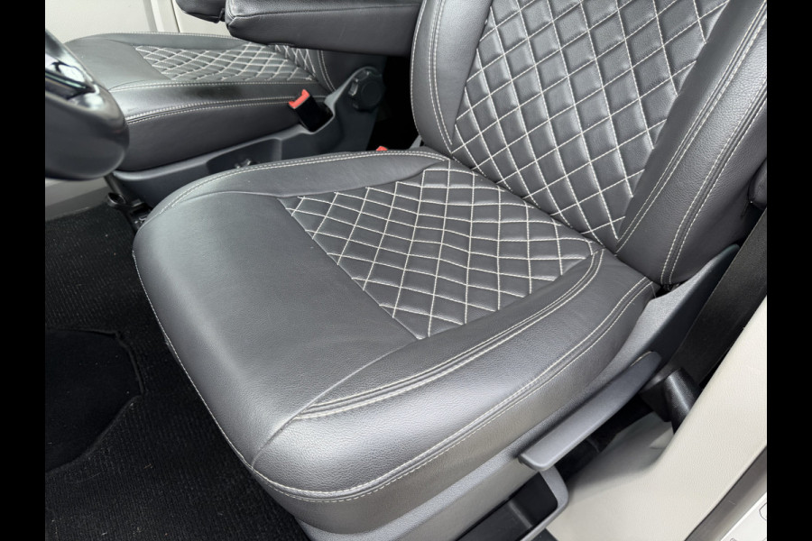 Volkswagen Transporter 2.0 TDI 150pk DSG automaat L2H1 DC 5 persoons Highline / vaste prijs rijklaar € 32.950 ex btw / lease vanaf € 538 / leer / cruise / airco / trekhaak 2500 kg / navigatie / euro 6 / bpm vrij !