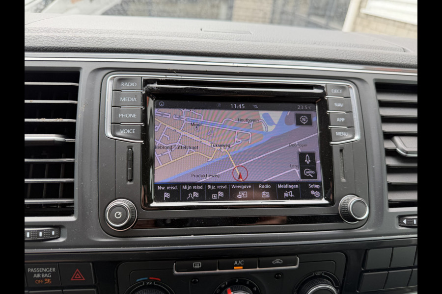 Volkswagen Transporter 2.0 TDI 150pk DSG automaat L2H1 DC 5 persoons Highline / vaste prijs rijklaar € 32.950 ex btw / lease vanaf € 538 / leer / cruise / airco / trekhaak 2500 kg / navigatie / euro 6 / bpm vrij !