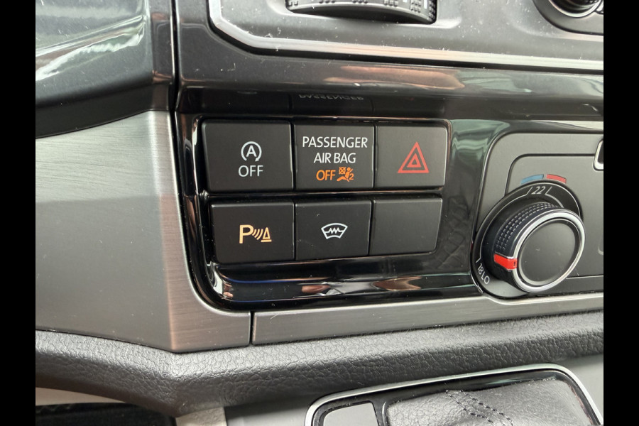 Volkswagen Transporter 2.0 TDI 150pk DSG automaat L2H1 DC 5 persoons Highline / vaste prijs rijklaar € 32.950 ex btw / lease vanaf € 538 / leer / cruise / airco / trekhaak 2500 kg / navigatie / euro 6 / bpm vrij !
