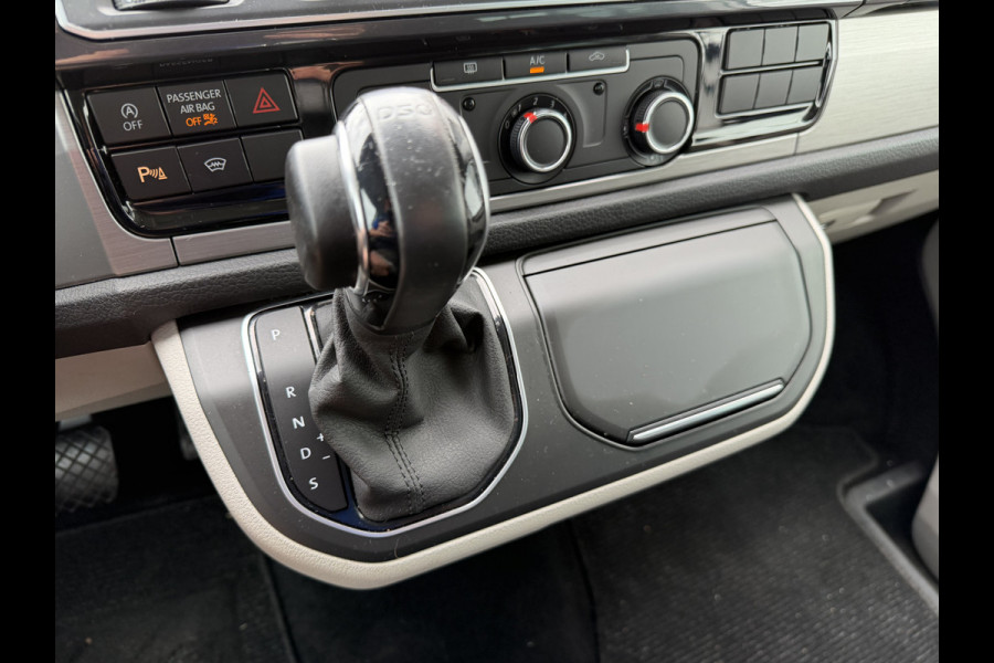 Volkswagen Transporter 2.0 TDI 150pk DSG automaat L2H1 DC 5 persoons Highline / vaste prijs rijklaar € 32.950 ex btw / lease vanaf € 538 / leer / cruise / airco / trekhaak 2500 kg / navigatie / euro 6 / bpm vrij !