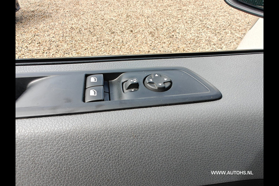 Opel Vivaro 1.5 CDTI L2H1 , Werkplaats inrichting , Euro 6 , 1e Eig. Camera , navi , cruise , in pracht staat.
