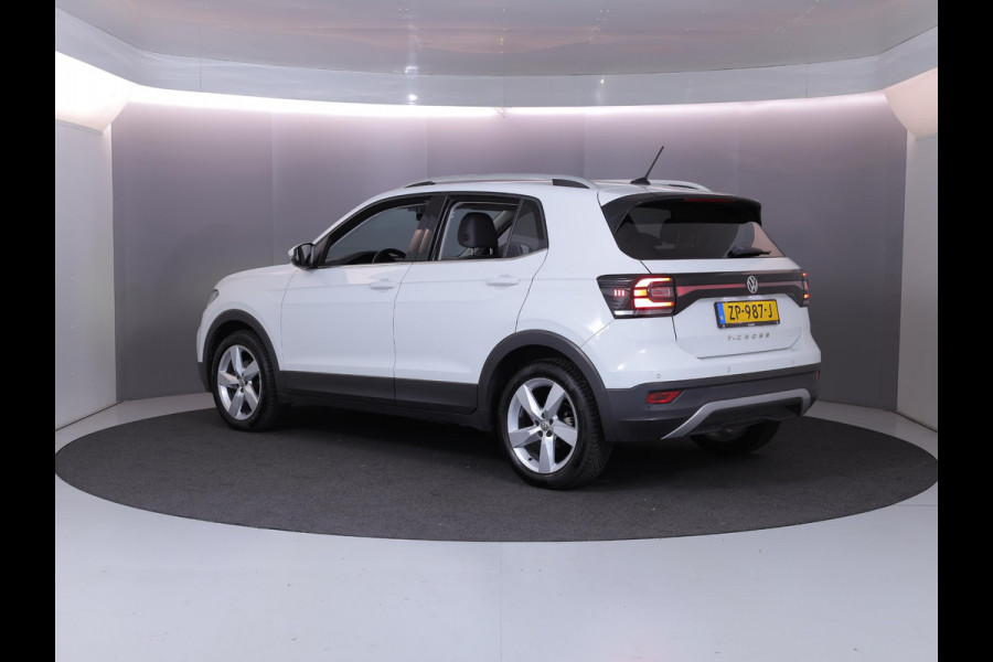 Volkswagen T-Cross 1.0 TSI Style 115pk 6bak| Navigatie| alarm| 17'LM-velgen | Extra getint glas