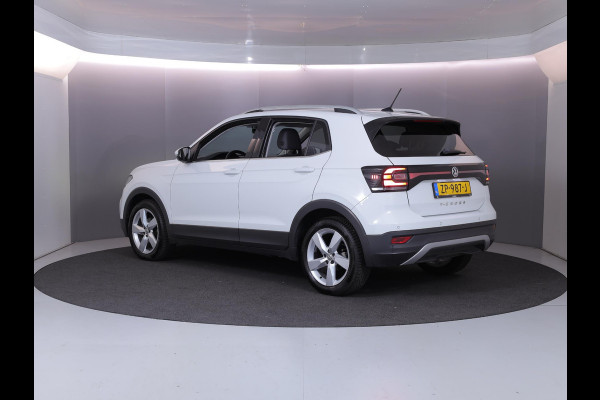 Volkswagen T-Cross 1.0 TSI Style 115pk 6bak| Navigatie| alarm| 17'LM-velgen | Extra getint glas