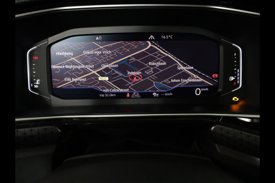 Volkswagen T-Cross 1.0 TSI Style 115pk 6bak| Navigatie| alarm| 17'LM-velgen | Extra getint glas