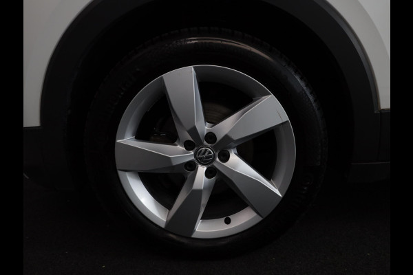 Volkswagen T-Cross 1.0 TSI Style 115pk 6bak| Navigatie| alarm| 17'LM-velgen | Extra getint glas