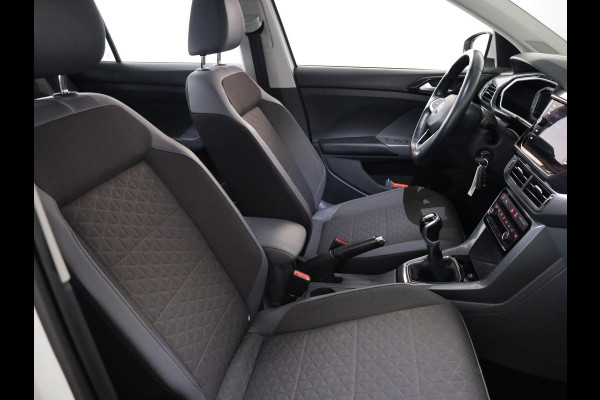 Volkswagen T-Cross 1.0 TSI Style 115pk 6bak| Navigatie| alarm| 17'LM-velgen | Extra getint glas