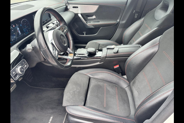 Mercedes-Benz CLA-Klasse 220 4MATIC AMG Premium