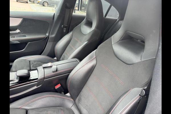 Mercedes-Benz CLA-Klasse 220 4MATIC AMG Premium