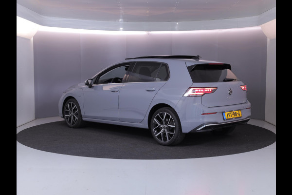 Volkswagen Golf 1.5 eHybrid Style Edition Navi| Pano.dak| el. trekhaak | Camera