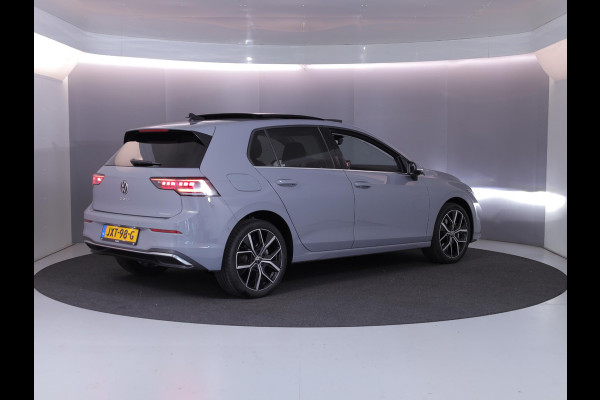 Volkswagen Golf 1.5 eHybrid Style Edition Navi| Pano.dak| el. trekhaak | Camera