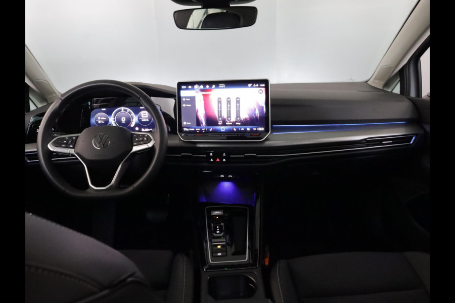 Volkswagen Golf 1.5 eHybrid Style Edition Navi| Pano.dak| el. trekhaak | Camera