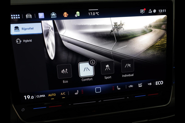 Volkswagen Golf 1.5 eHybrid Style Edition Navi| Pano.dak| el. trekhaak | Camera