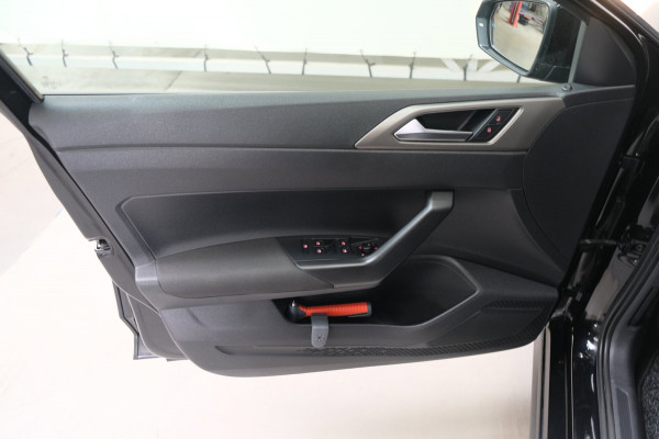 Volkswagen Polo 1.0 TSI R-Line Edition Automaat - N.A.P. Airco, Cruise, PDC, Camera, Carplay.