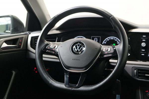 Volkswagen Polo 1.0 TSI R-Line Edition Automaat - N.A.P. Airco, Cruise, PDC, Camera, Carplay.