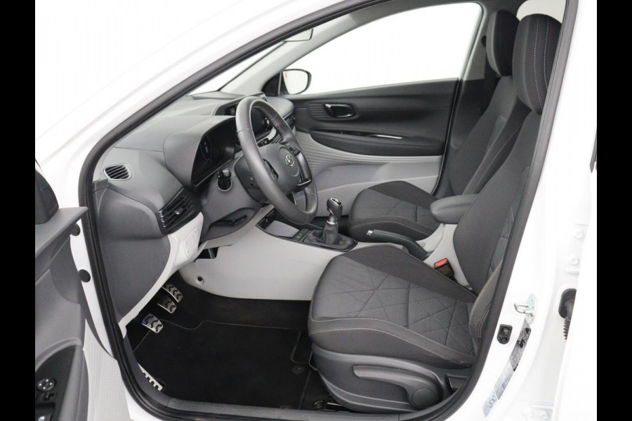 Hyundai Bayon 1.0 T-GDI Comfort | Virtual | Cruise control | Carplay | Park assist | DAB | Lane assist | Full LED | Camera