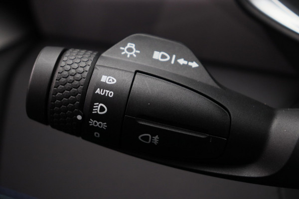 Lynk & Co 01 1.5 261PK Plug-in Hybrid *Zwarte Hemel* 360° Camera Pano/dak Apple/Carplay Adaptive/Cruise