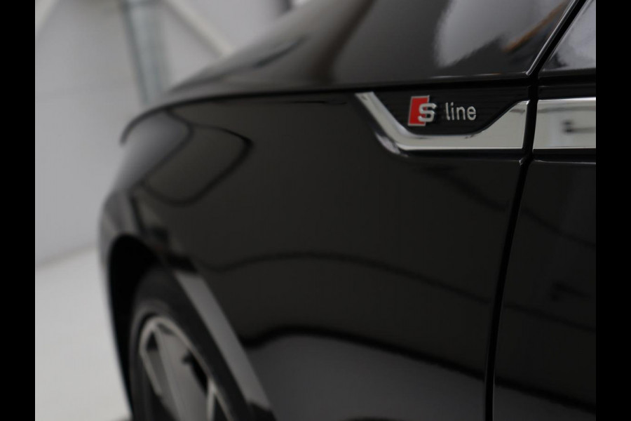 Audi A5 Sportback 40 TFSI S edition Competition | Virtual Cockpit | Climate control | Half Leder | Navigatie | Sfeerverlichting | Carplay | Full LED | Getint glas