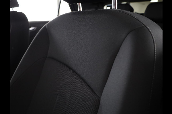 Volkswagen ID.3 Life 50 kWh accu 125 kW / 170 PK Hatchback Elektri Achteruitrijcamera | Carplay