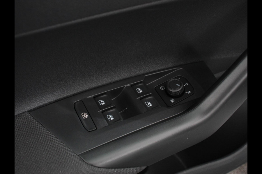 Volkswagen Polo 1.0 TSI Life Edition DSG Navigatie Apple Carplay/Android Auto Climate Control Parkeer sensoren Dab Lichtmetalen velgen