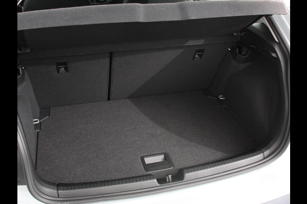 Volkswagen Polo 1.0 TSI Life Edition DSG Navigatie Apple Carplay/Android Auto Climate Control Parkeer sensoren Dab Lichtmetalen velgen