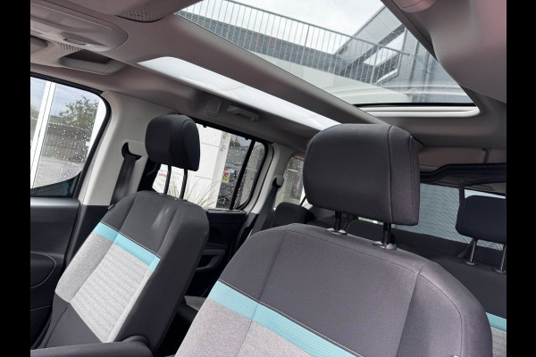 Citroën Berlingo 1.2 PureTech Shine | Panoramadak | Distributieriem vervangen | Camera | Navi by App | HUD | Climate Control