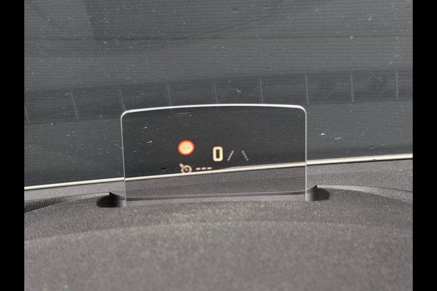 Citroën Berlingo 1.2 PureTech Shine | Panoramadak | Distributieriem vervangen | Camera | Navi by App | HUD | Climate Control